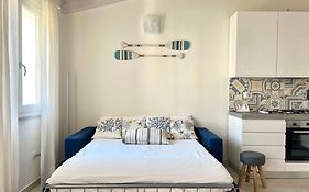 Free Private Parking, New Apartment